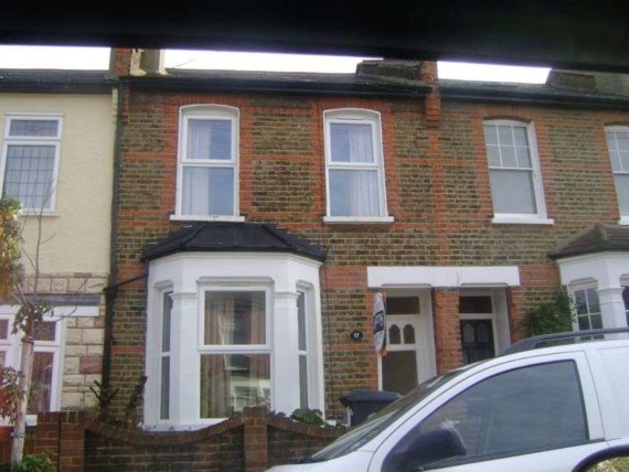 2 bedroom Flat to re...